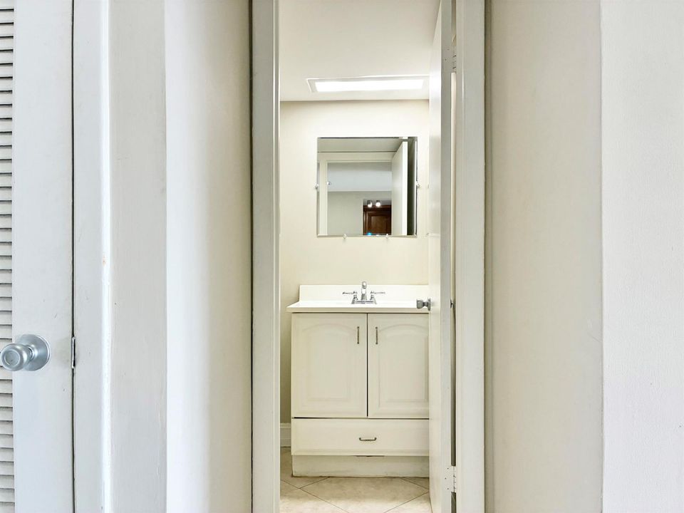 Guest Half Bath