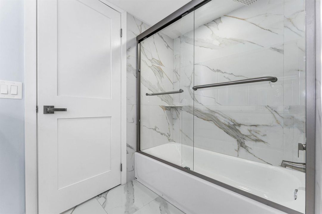 Primary Tub & Shower Combo