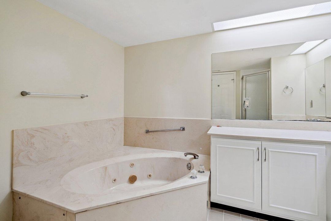 022-13770OneidaDrive-D2-DelrayBeach-FL-3