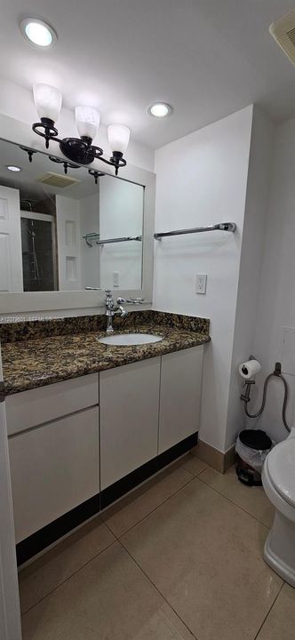 На продажу: $245,000 (2 спален, 2 ванн, 1565 Квадратных фут)