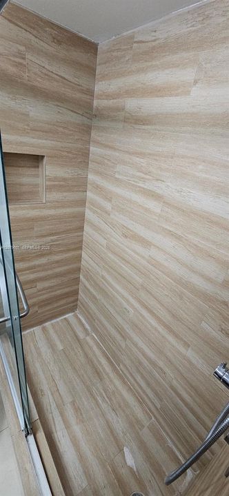 На продажу: $245,000 (2 спален, 2 ванн, 1565 Квадратных фут)