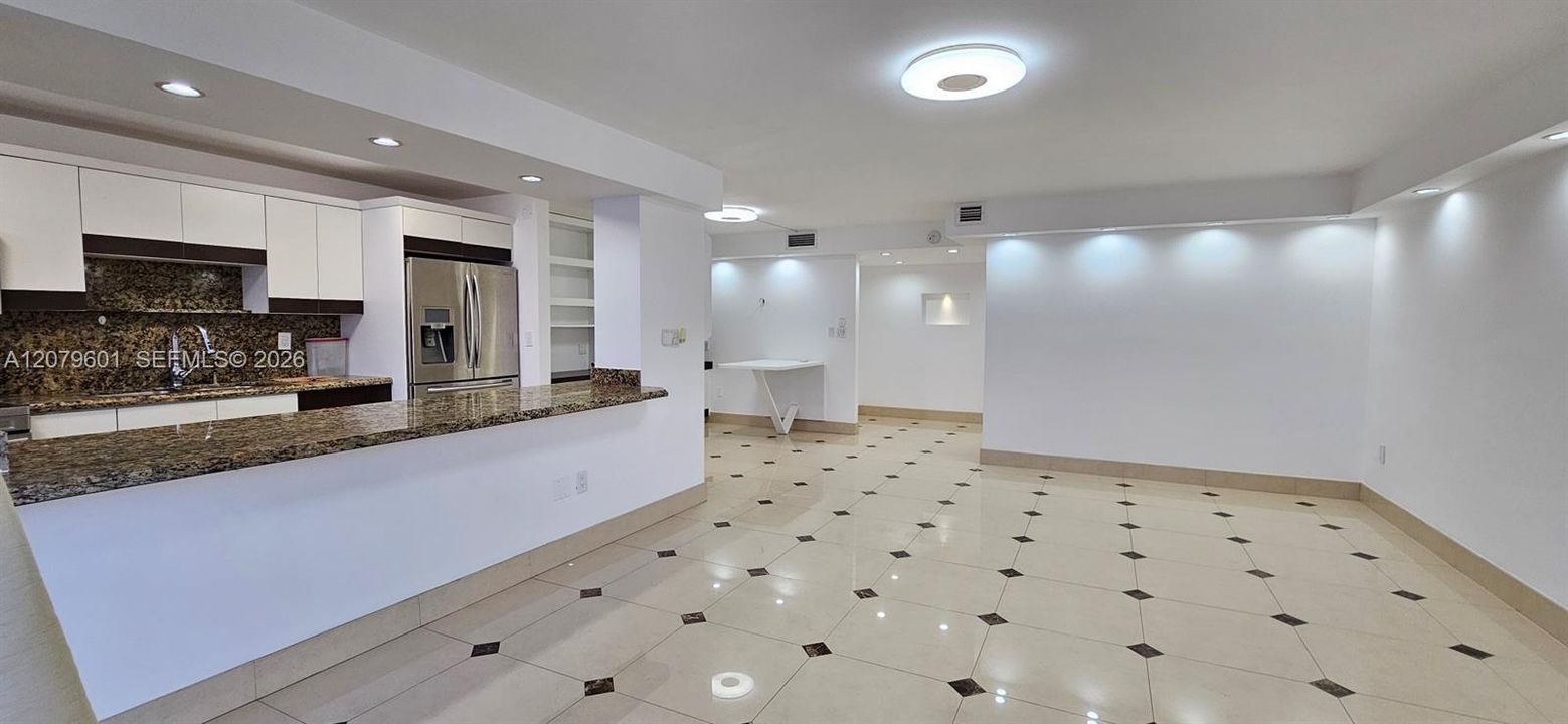 На продажу: $245,000 (2 спален, 2 ванн, 1565 Квадратных фут)