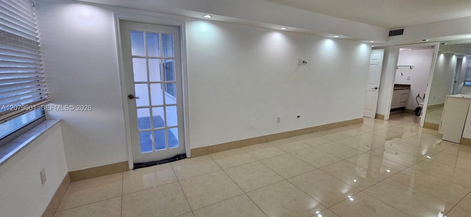 На продажу: $245,000 (2 спален, 2 ванн, 1565 Квадратных фут)