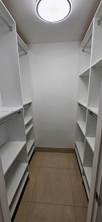 На продажу: $245,000 (2 спален, 2 ванн, 1565 Квадратных фут)