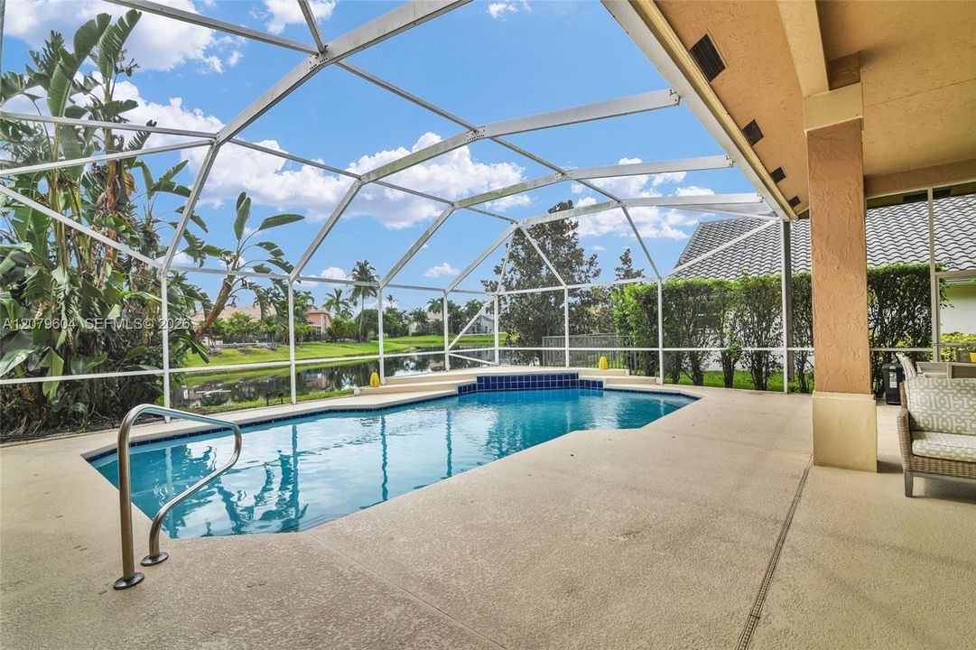 For Rent: $8,900 (5 beds, 3 baths, 2785 Square Feet)