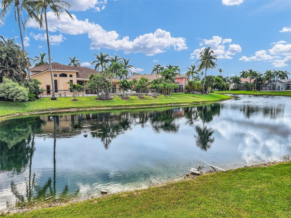 For Rent: $8,900 (5 beds, 3 baths, 2785 Square Feet)