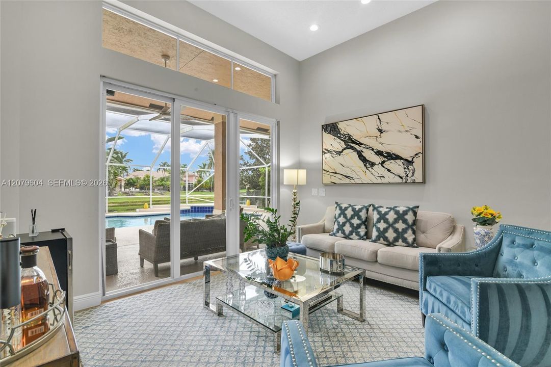 For Rent: $8,900 (5 beds, 3 baths, 2785 Square Feet)