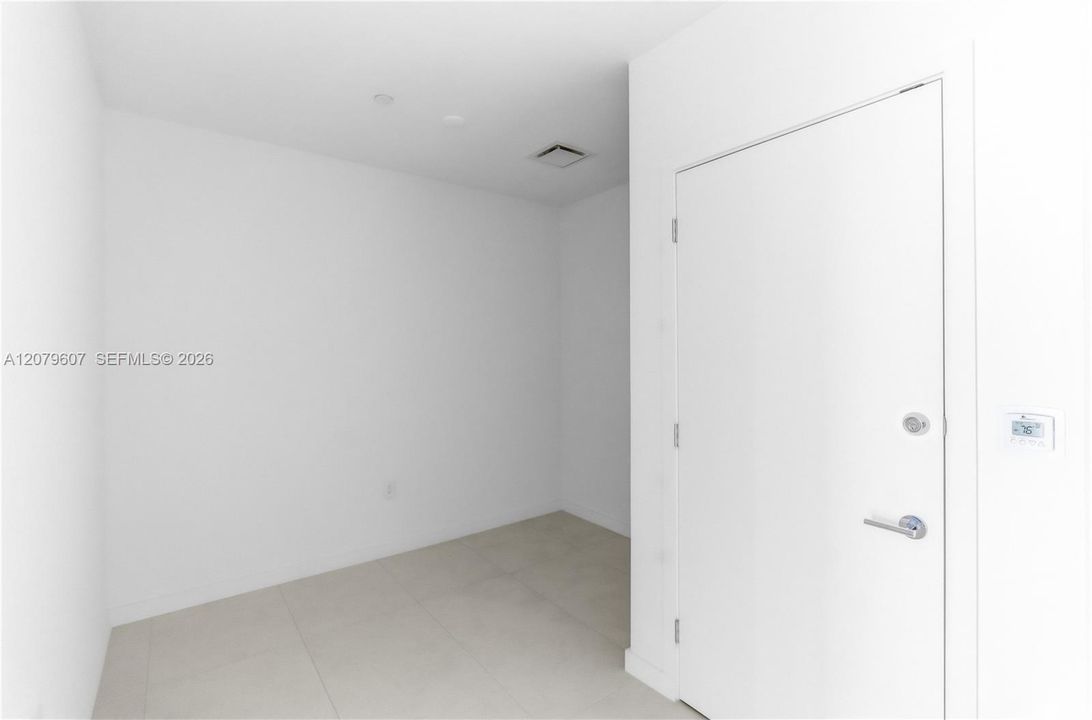 For Rent: $5,950 (1 beds, 2 baths, 1216 Square Feet)