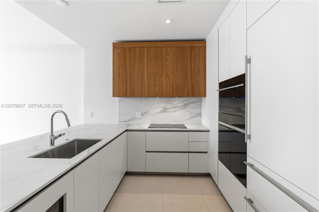 For Rent: $5,950 (1 beds, 2 baths, 1216 Square Feet)