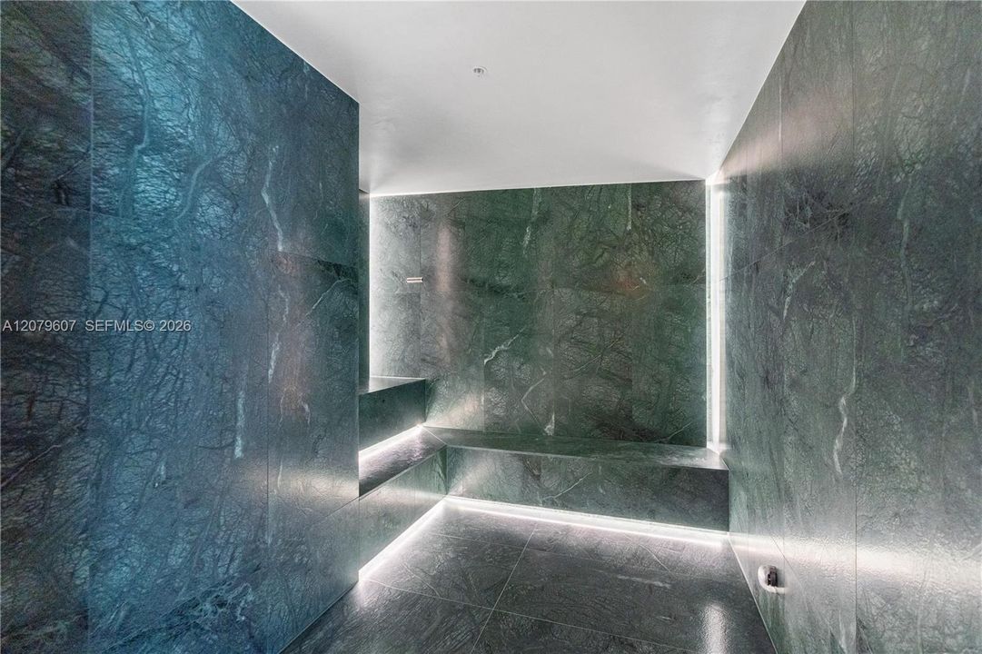 For Rent: $5,950 (1 beds, 2 baths, 1216 Square Feet)