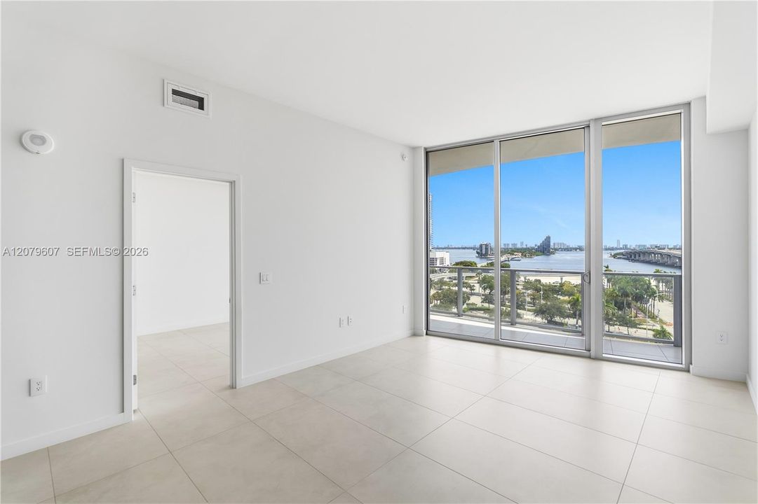 For Rent: $5,950 (1 beds, 2 baths, 1216 Square Feet)