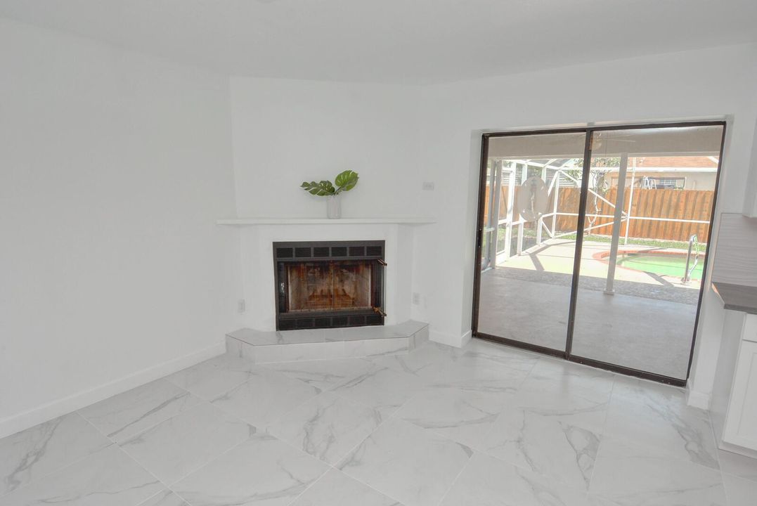 Decotive Fireplace