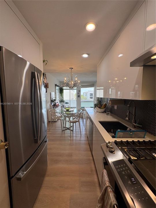 На продажу: $379,900 (1 спален, 1 ванн, 840 Квадратных фут)