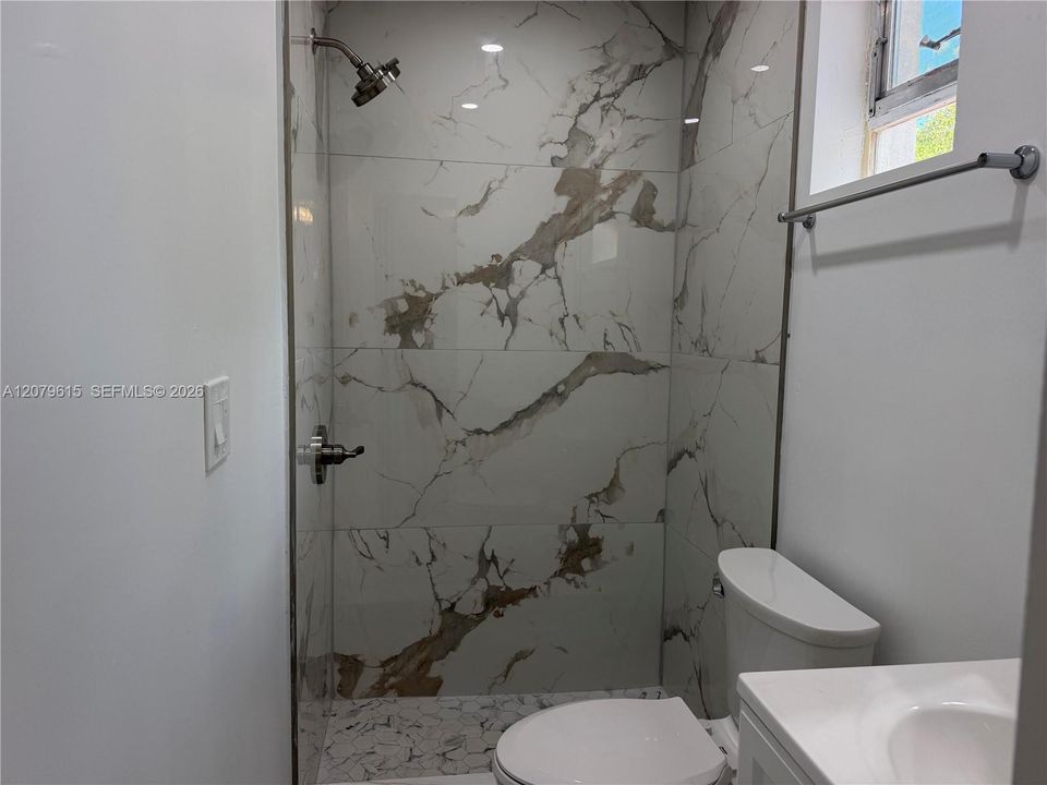 For Rent: $1,500 (1 beds, 1 baths, 400 Square Feet)