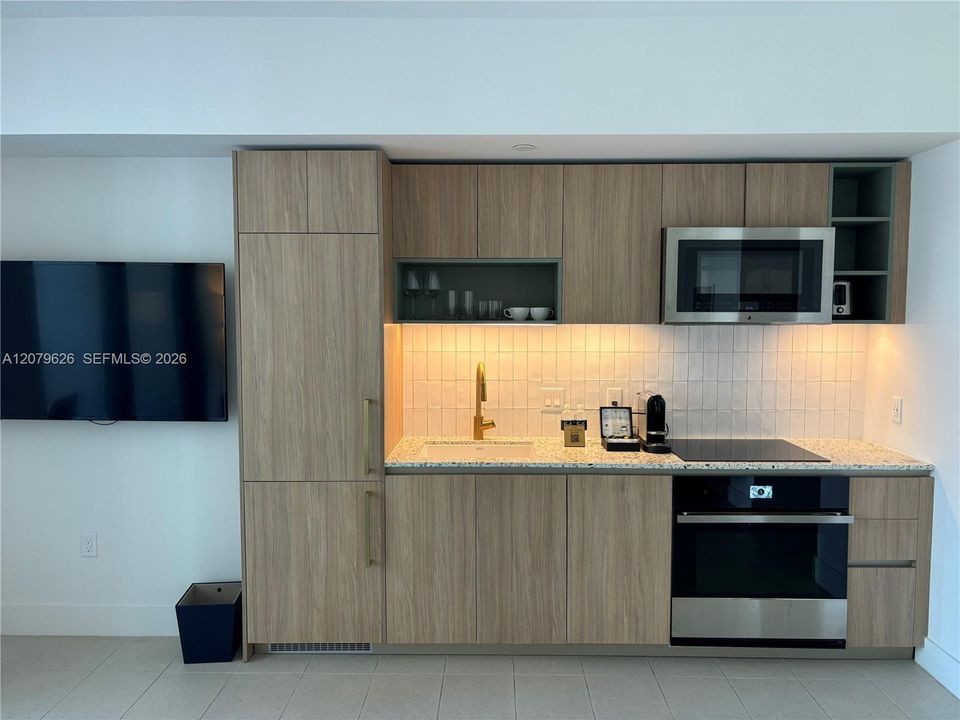 На продажу: $489,999 (1 спален, 1 ванн, 463 Квадратных фут)