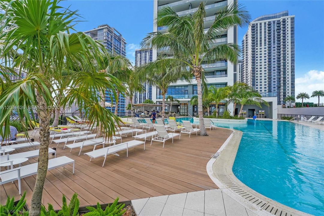 На продажу: $489,999 (1 спален, 1 ванн, 463 Квадратных фут)