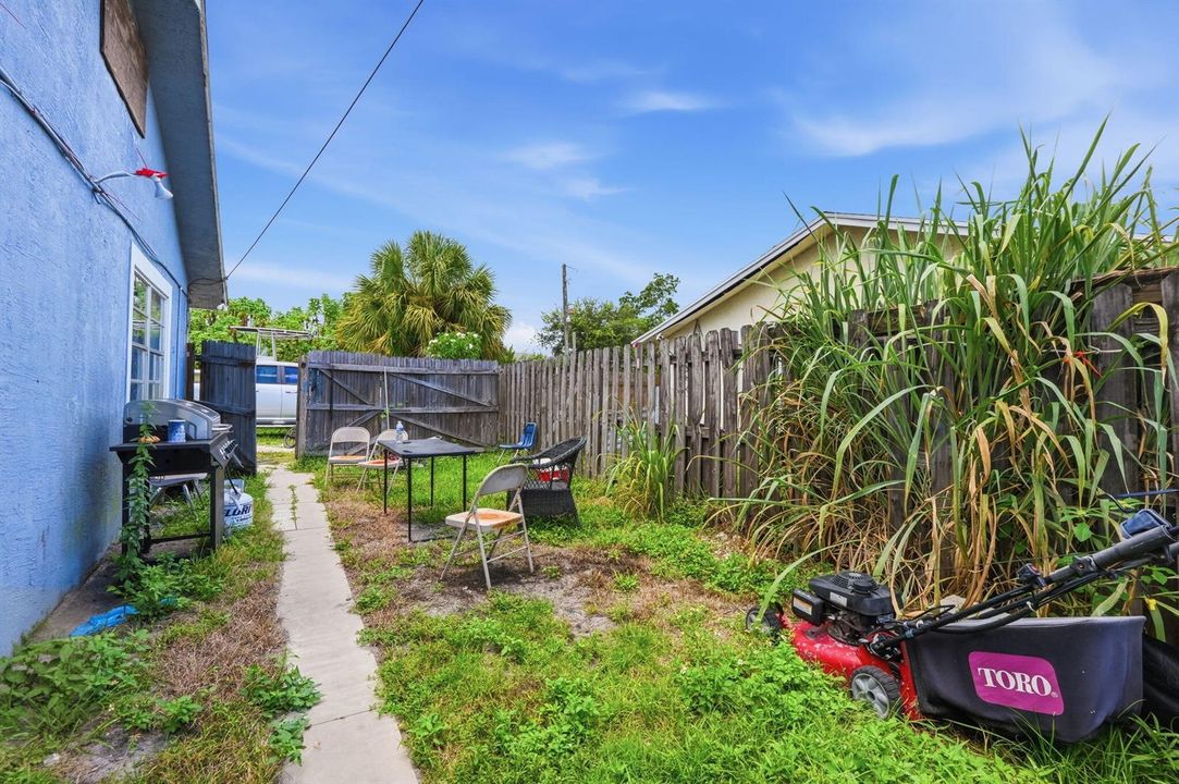 47-web-or-mls-4737_Boatman_St_032