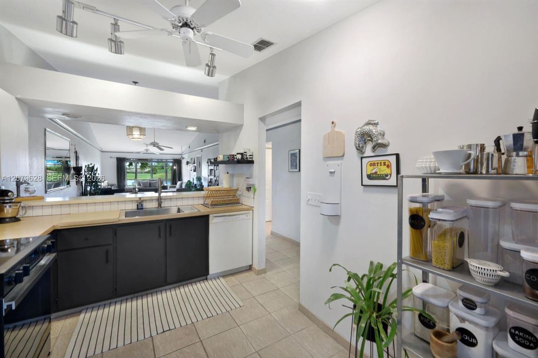 En Venta: $259,900 (2 camas, 2 baños, 1234 Pies cuadrados)