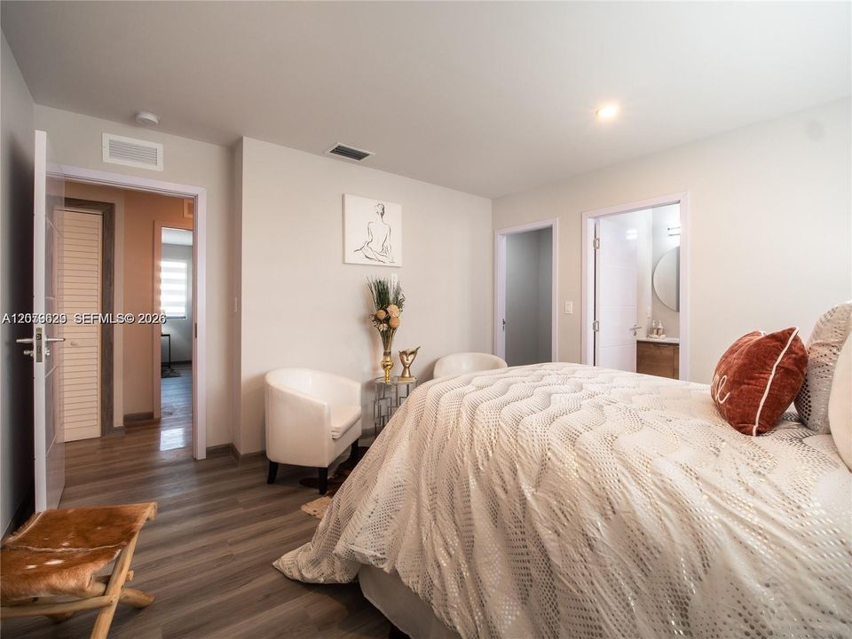 For Sale: $399,900 (3 beds, 2 baths, 1210 Square Feet)