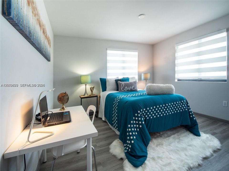 For Sale: $399,900 (3 beds, 2 baths, 1210 Square Feet)