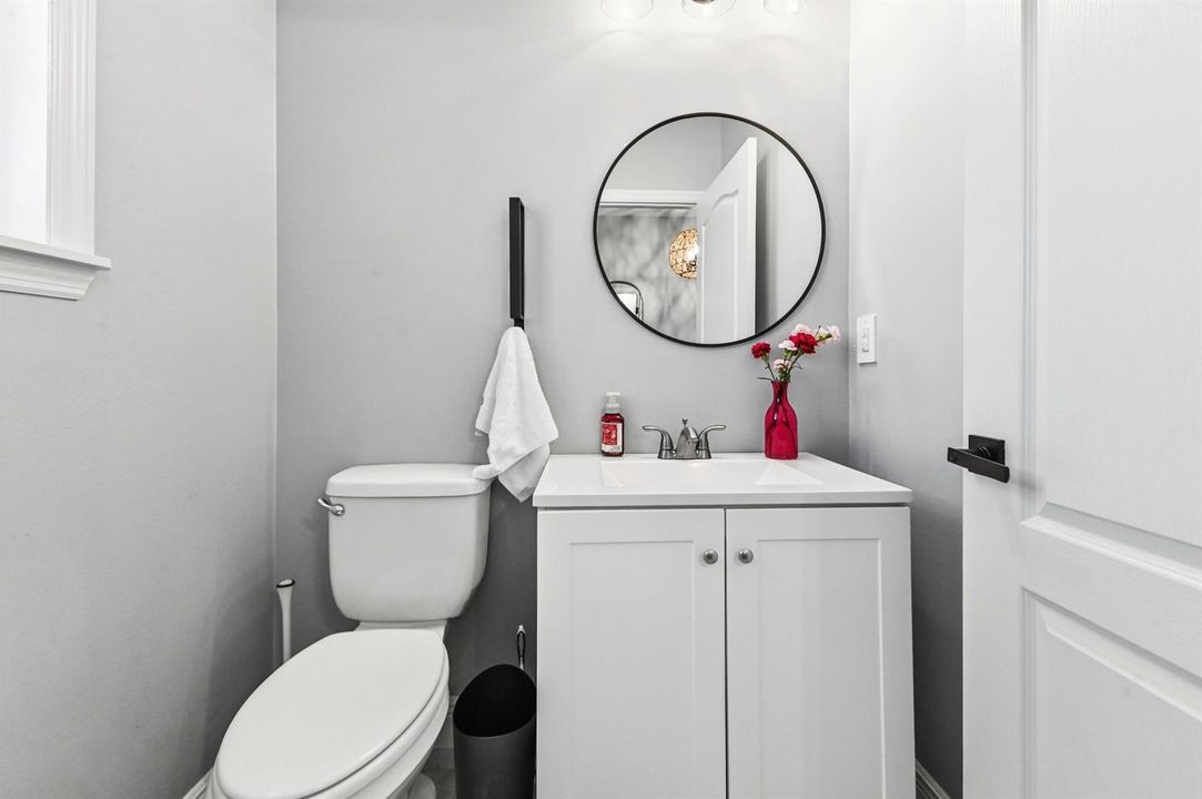 05 Bathroom 01
