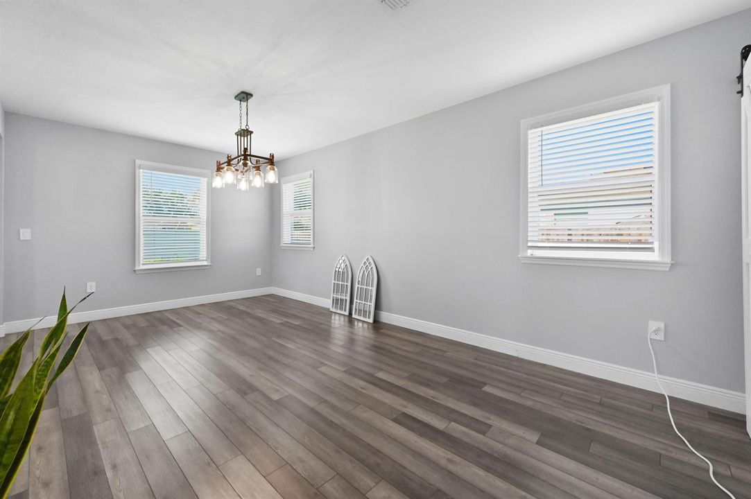 18 dining room 01