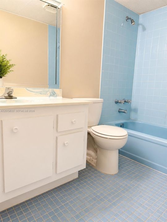 En Venta: $100,000 (2 camas, 2 baños, 930 Pies cuadrados)