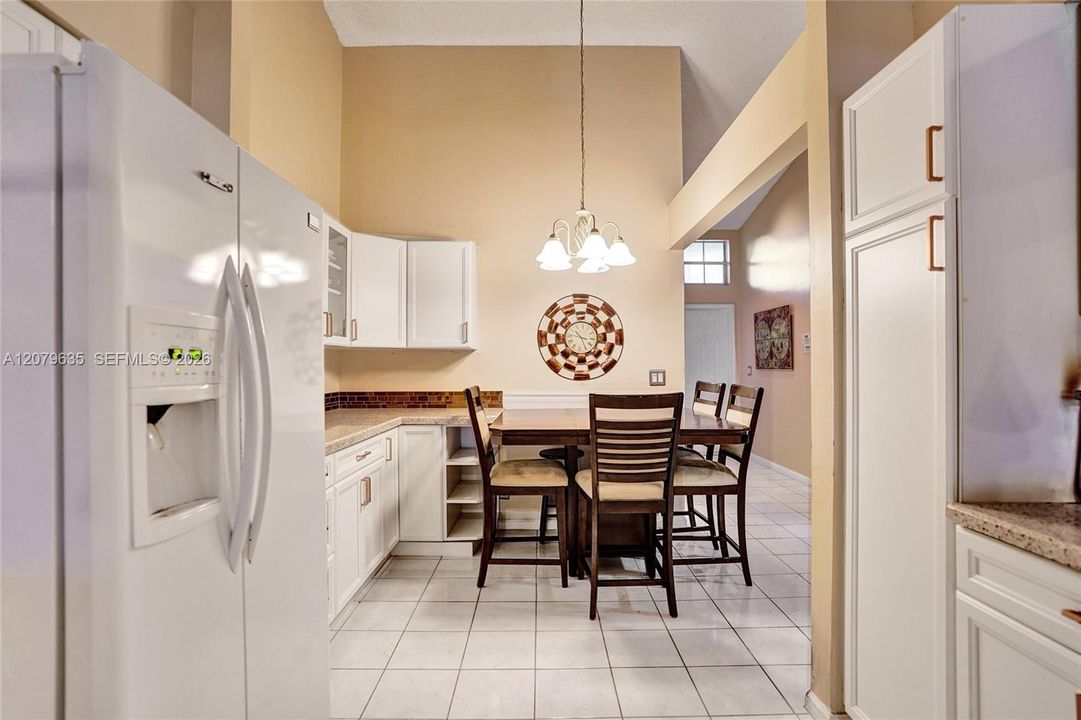 En Venta: $400,000 (2 camas, 2 baños, 1308 Pies cuadrados)
