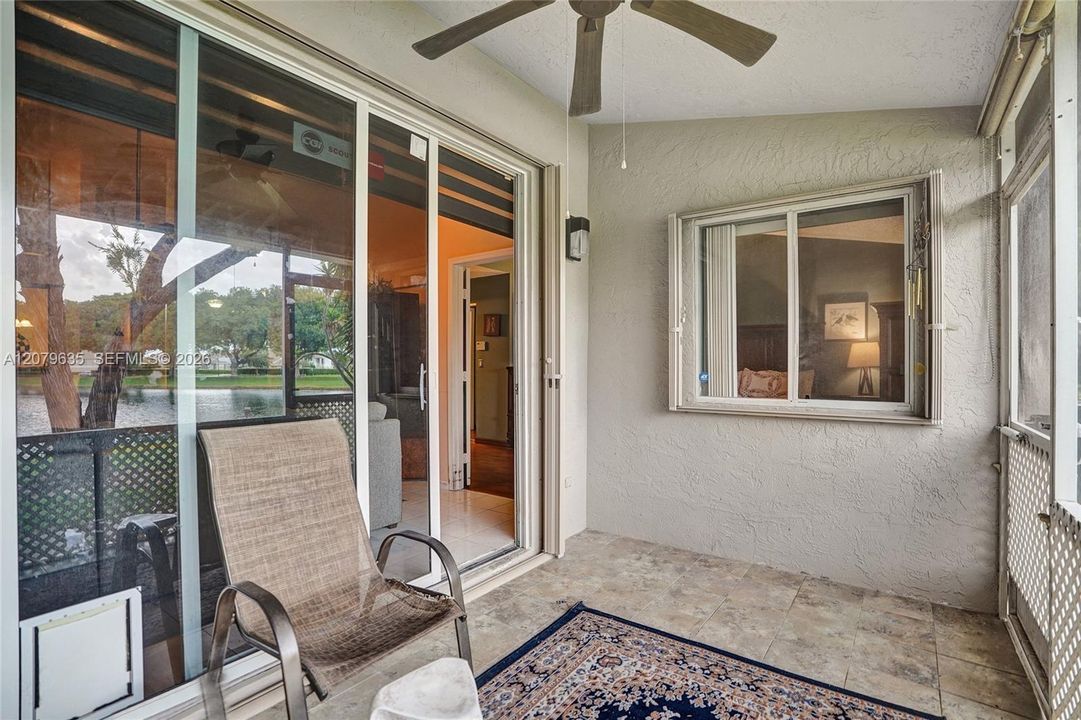 En Venta: $400,000 (2 camas, 2 baños, 1308 Pies cuadrados)