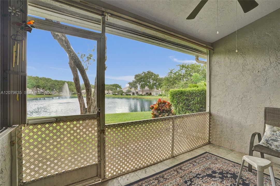 En Venta: $400,000 (2 camas, 2 baños, 1308 Pies cuadrados)