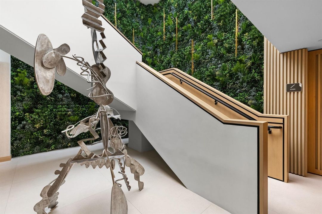Amenities - Hallway 1