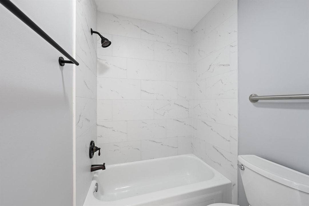 10168 S 40th Trail 278-3