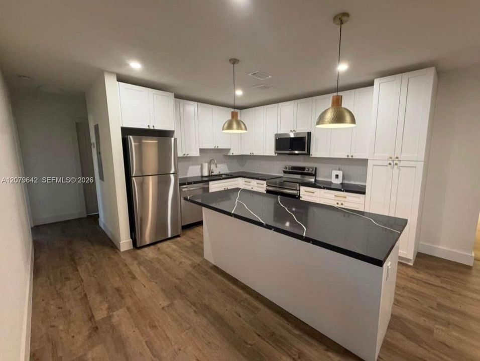 For Rent: $3,400 (3 beds, 2 baths, 1739 Square Feet)