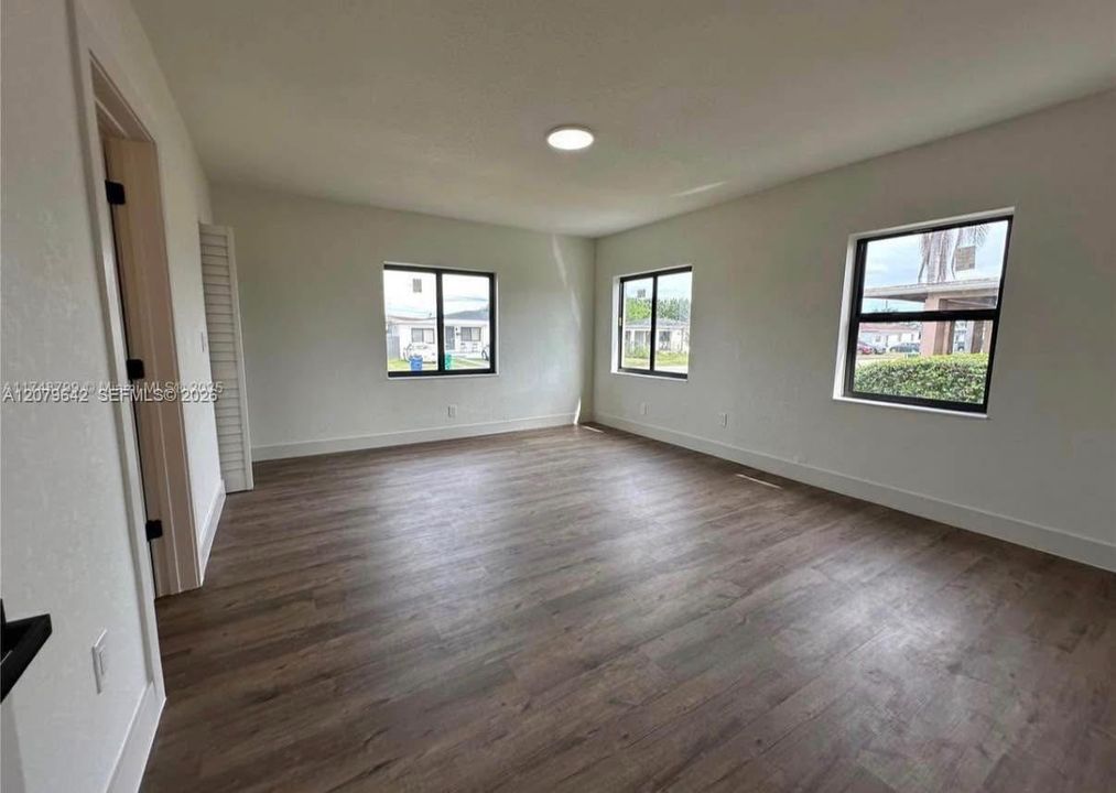 For Rent: $3,400 (3 beds, 2 baths, 1739 Square Feet)