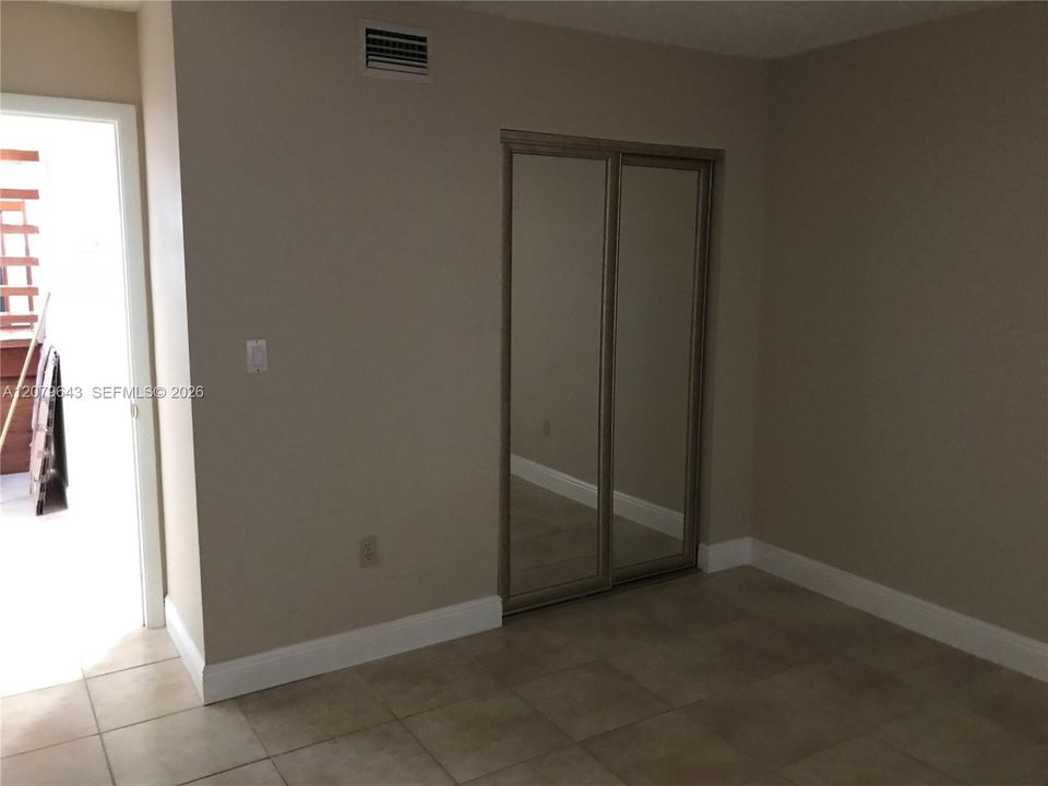 For Rent: $3,300 (3 beds, 3 baths, 1908 Square Feet)