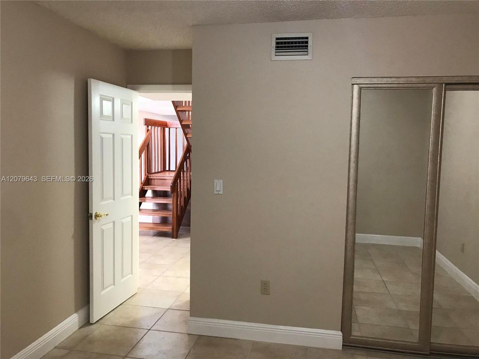 For Rent: $3,300 (3 beds, 3 baths, 1908 Square Feet)