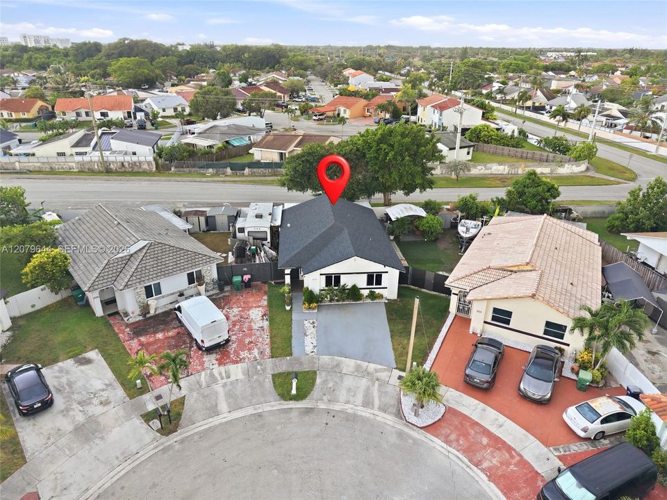 For Sale: $590,000 (4 beds, 2 baths, 1368 Square Feet)
