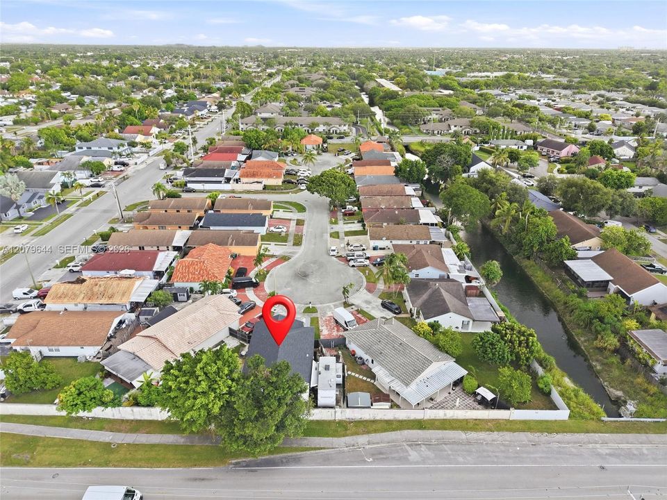 For Sale: $590,000 (4 beds, 2 baths, 1368 Square Feet)