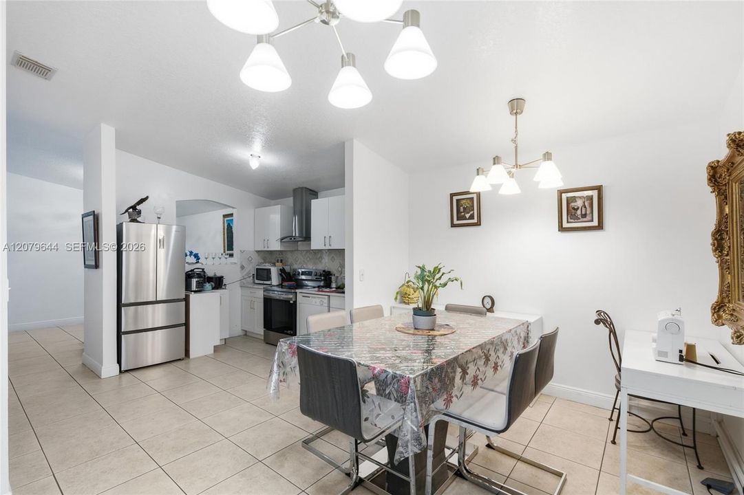 For Sale: $590,000 (4 beds, 2 baths, 1368 Square Feet)