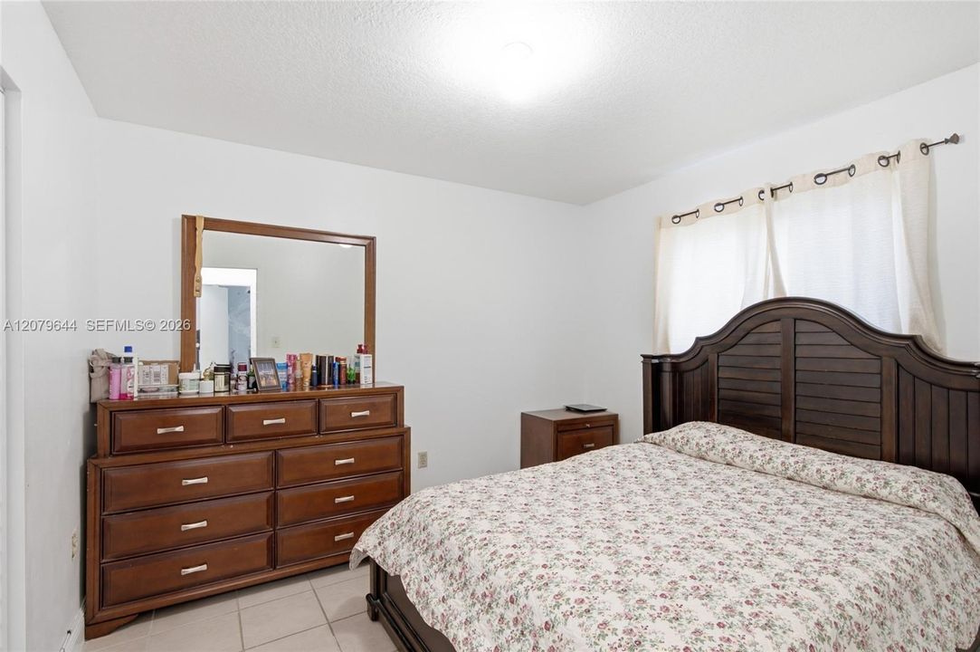 For Sale: $590,000 (4 beds, 2 baths, 1368 Square Feet)