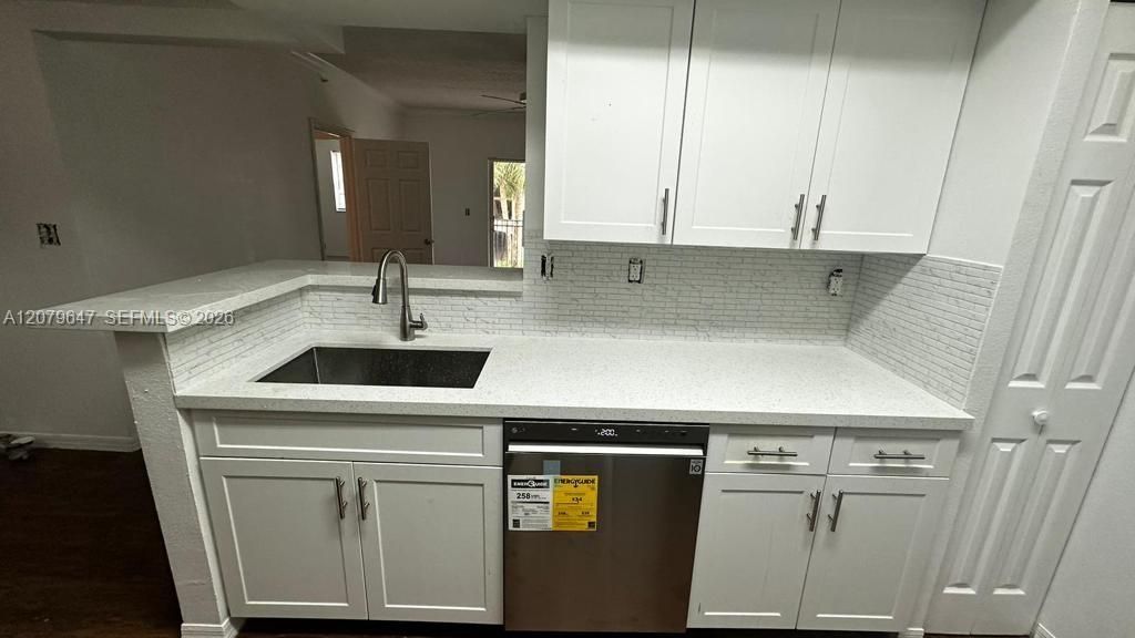 En Venta: $325,000 (2 camas, 2 baños, 1130 Pies cuadrados)