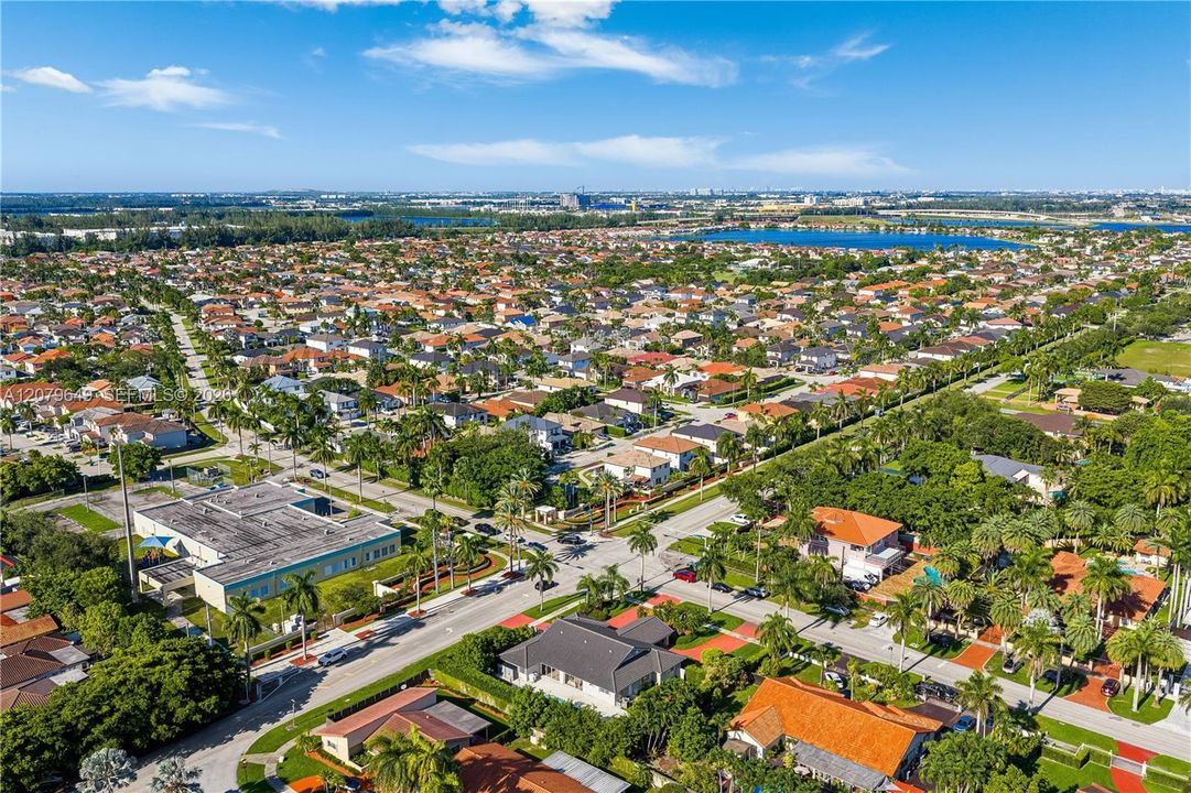 На продажу: $1,450,000 (4 спален, 3 ванн, 2926 Квадратных фут)