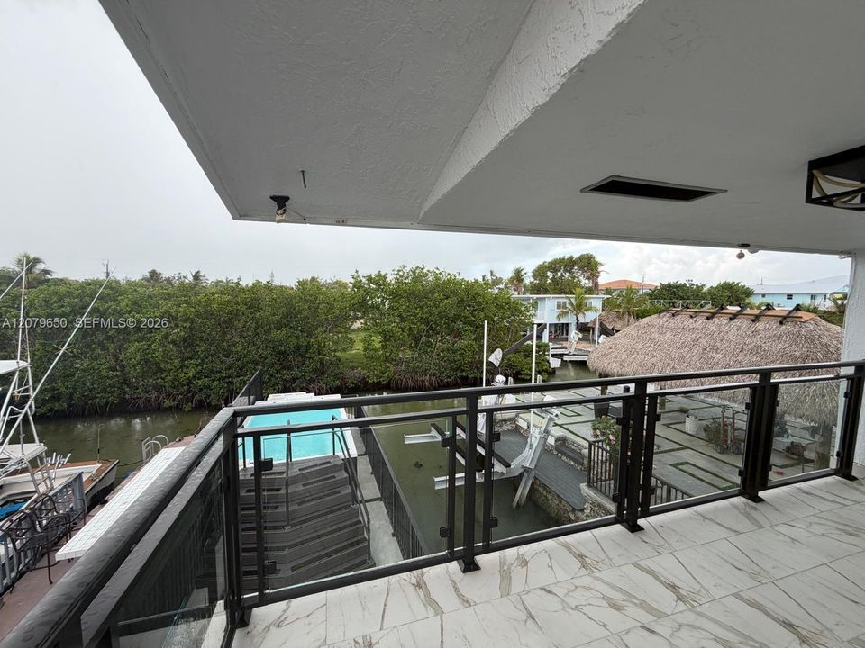 For Sale: $1,450,000 (4 beds, 4 baths, 2226 Square Feet)