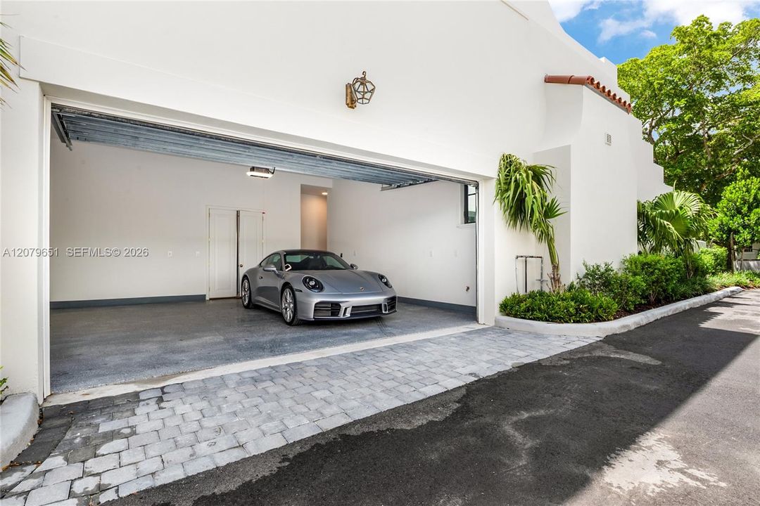 For Sale: $4,800,000 (3 beds, 3 baths, 0 Square Feet)