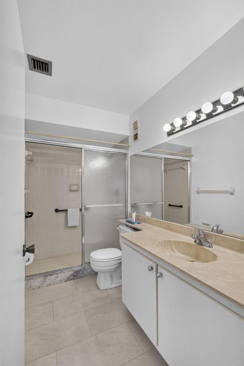 Downstairs full bathroom