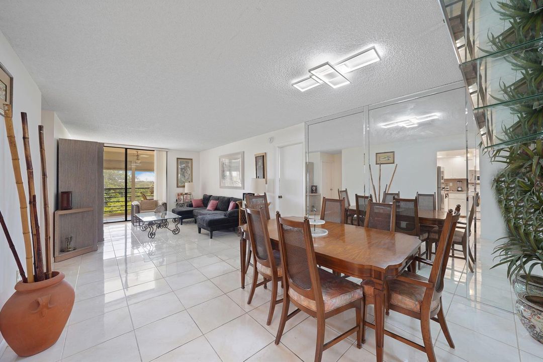Living/Dinning Area