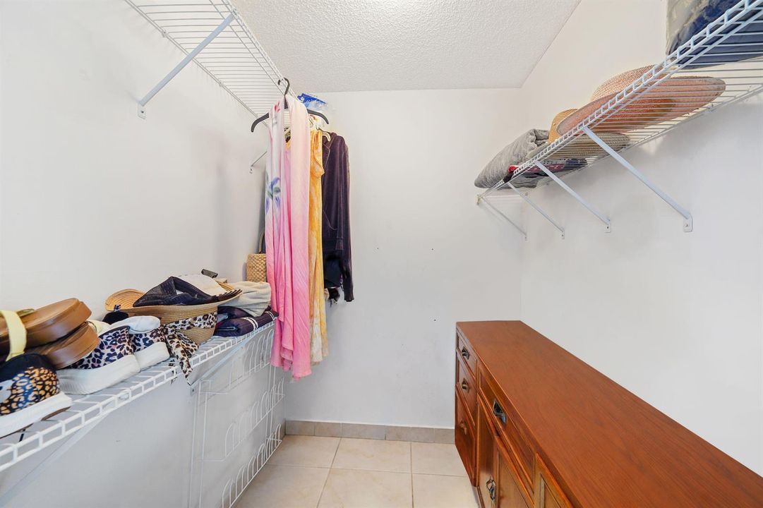 Walk in Closet