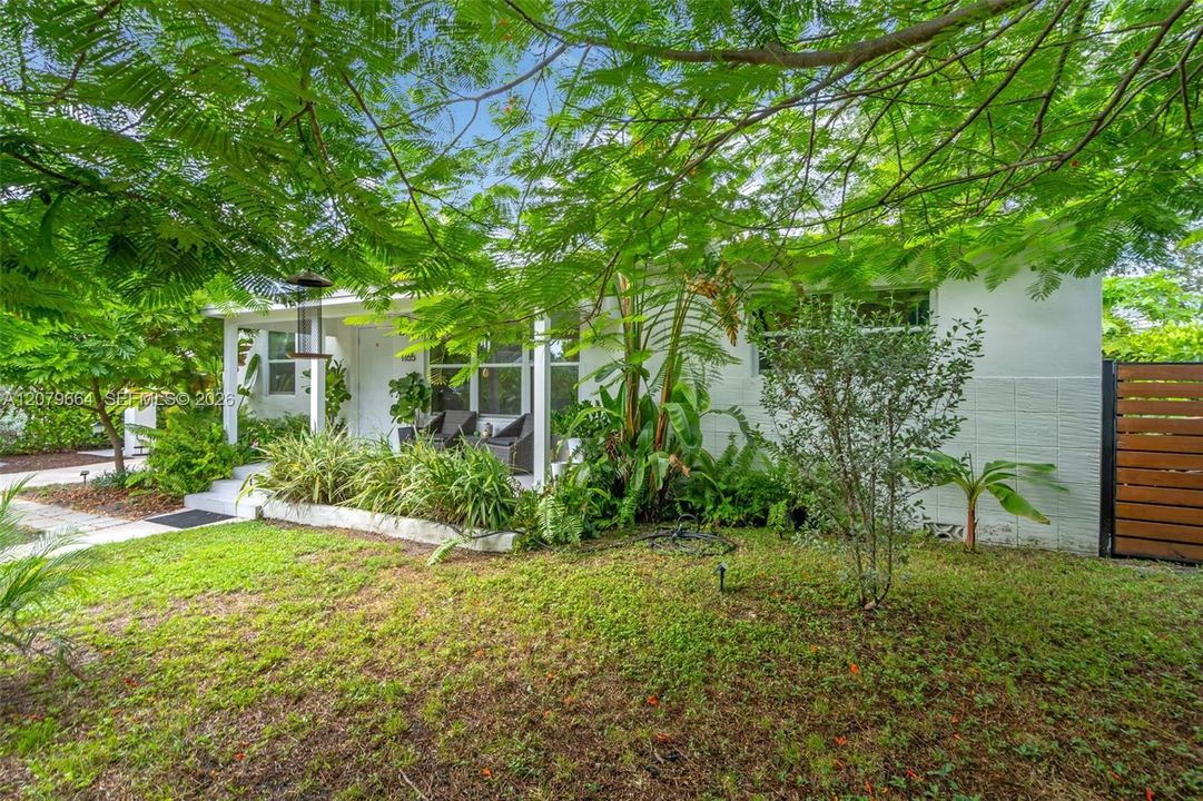 En Renta: $3,700 (4 camas, 2 baños, 1260 Pies cuadrados)