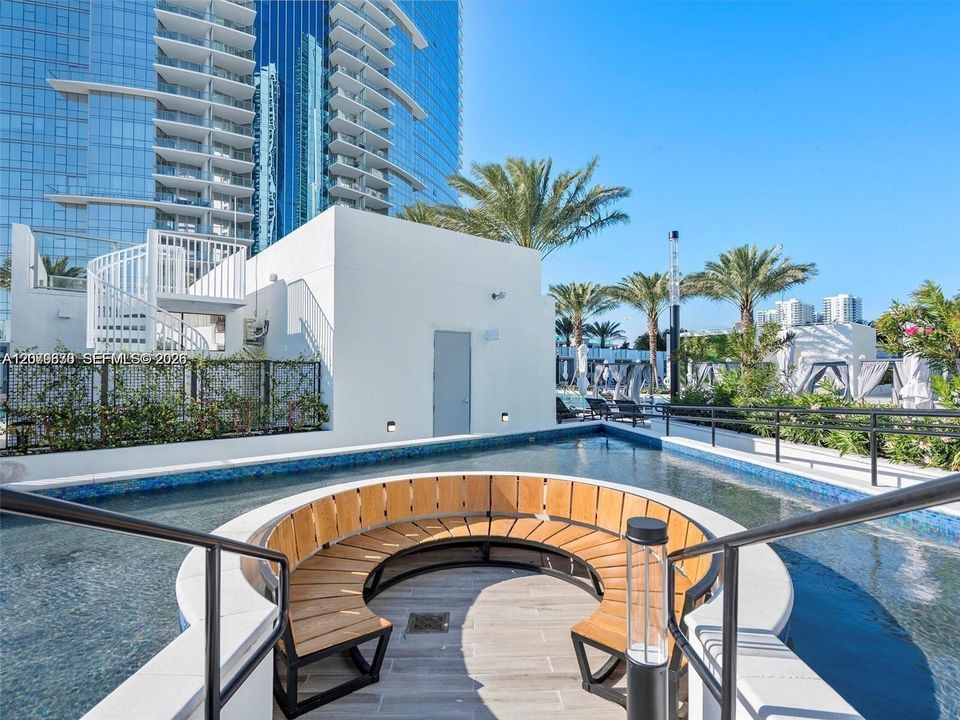 For Rent: $8,000 (2 beds, 3 baths, 1753 Square Feet)