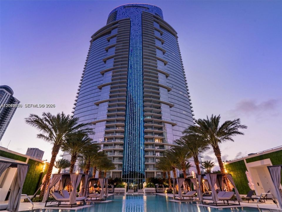 For Rent: $8,000 (2 beds, 3 baths, 1753 Square Feet)